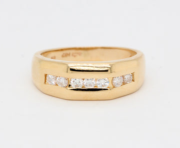 Estate 14KY .33 Cttw Diamond Gents Ring G in Color and SI1 in Clarity