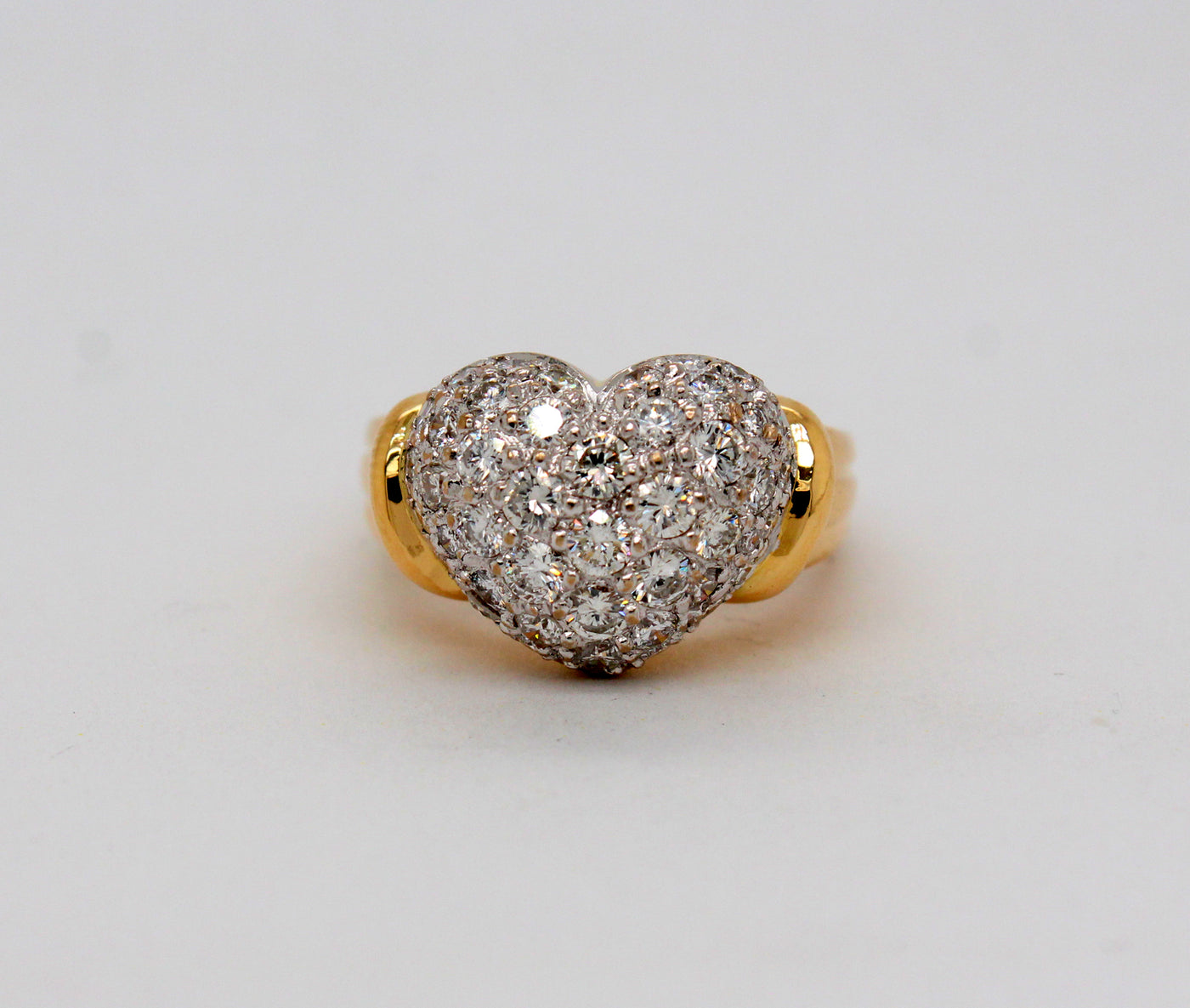 Estate 18KY 1.05 Cttw Diamond Dome Heart Ring G to H in Color and SI1