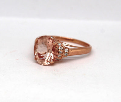 14KR 2.50 Ct Morganite and .10 Cttw Diamond Ring