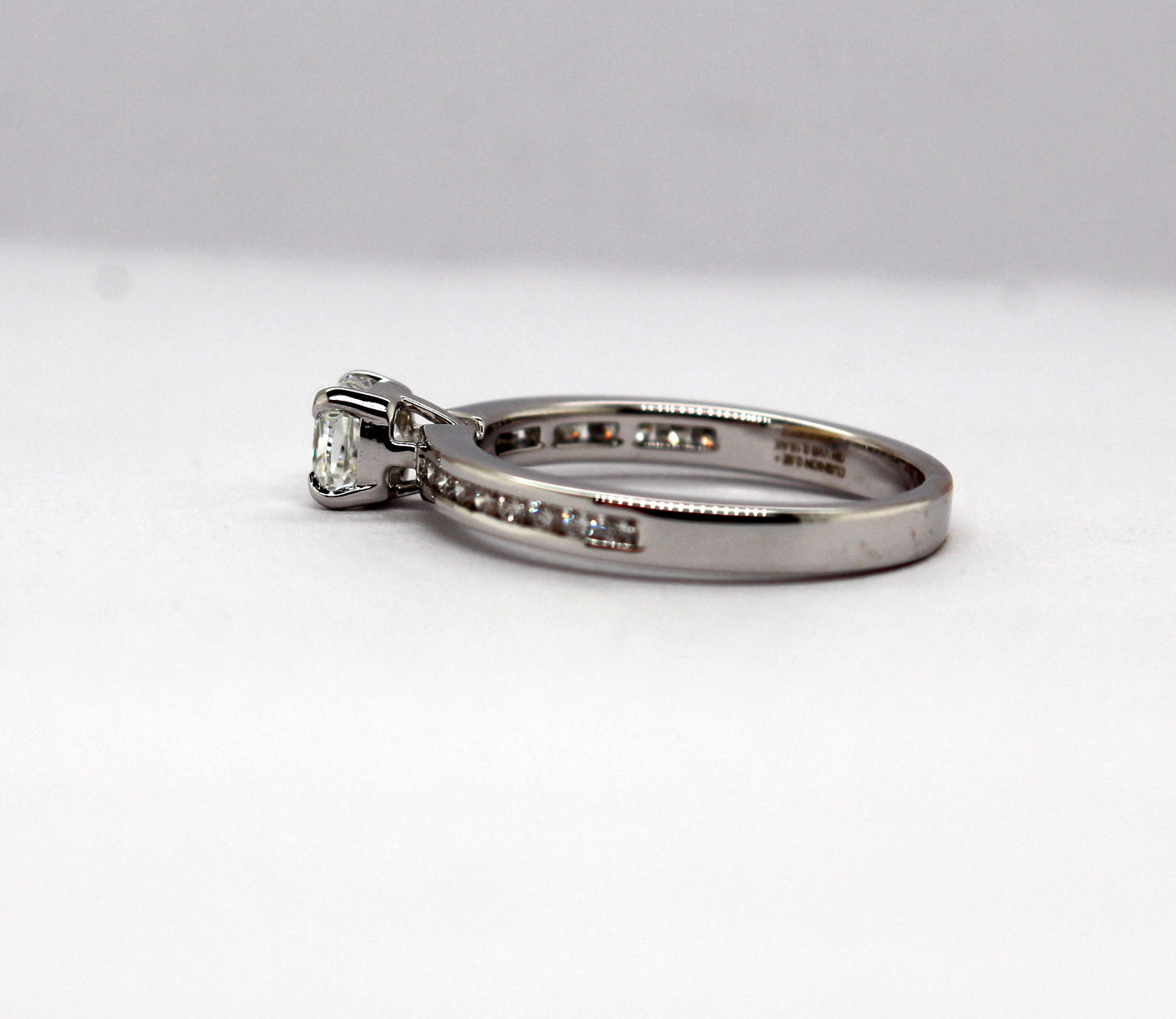 Estate 18KW .67 Cttw Diamond Engagement Ring