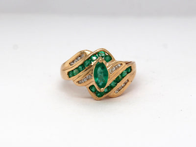 Estate 14KY .45 Cttw Emerald and .10 Cttw Diamond Ring J in Color and