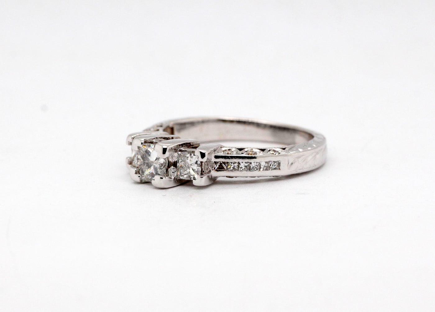 Estate 18KW 1.04 Cttw Diamond 3 Stone Style Ring