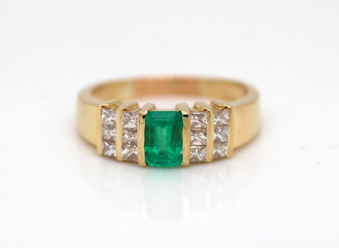 ESTATE 18KY .65 CT EMERALD AND DIAMOND RING .82 CTTW GH-VS2