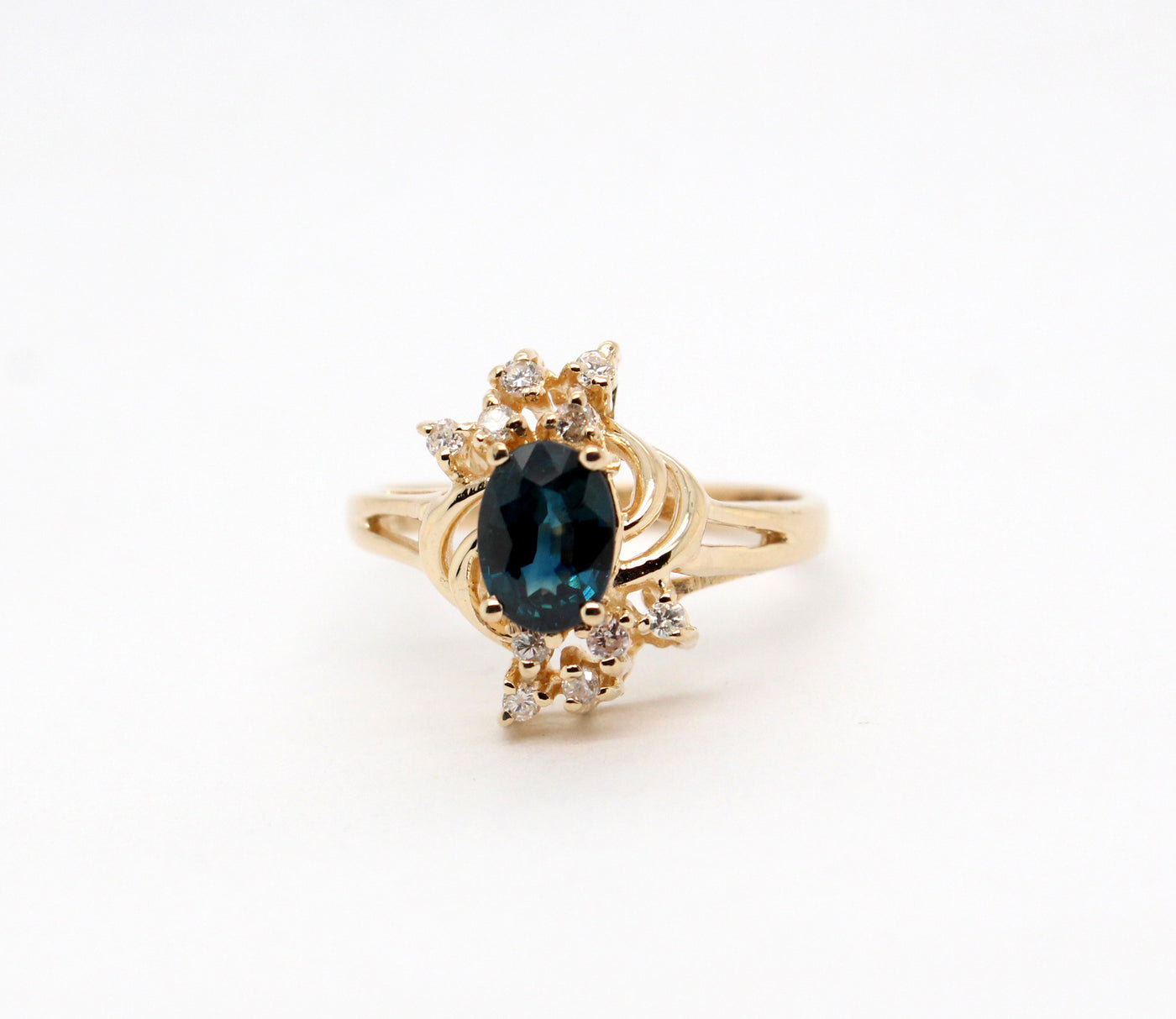 Estate 14KY 1.02 Ct Sapphire and .10 Cttw Diamond Ring