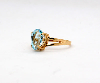 Estate 14KY 2.10 Cttw Blue Topaz Ring