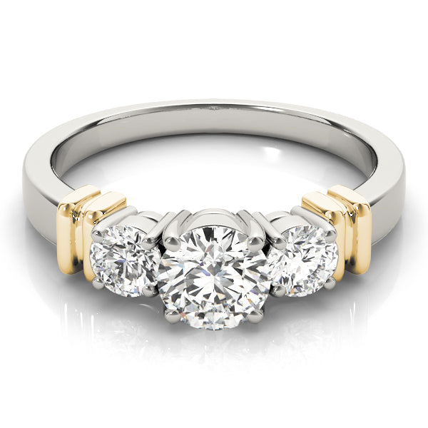 ENGAGEMENT RINGS 3 STONE ROUND