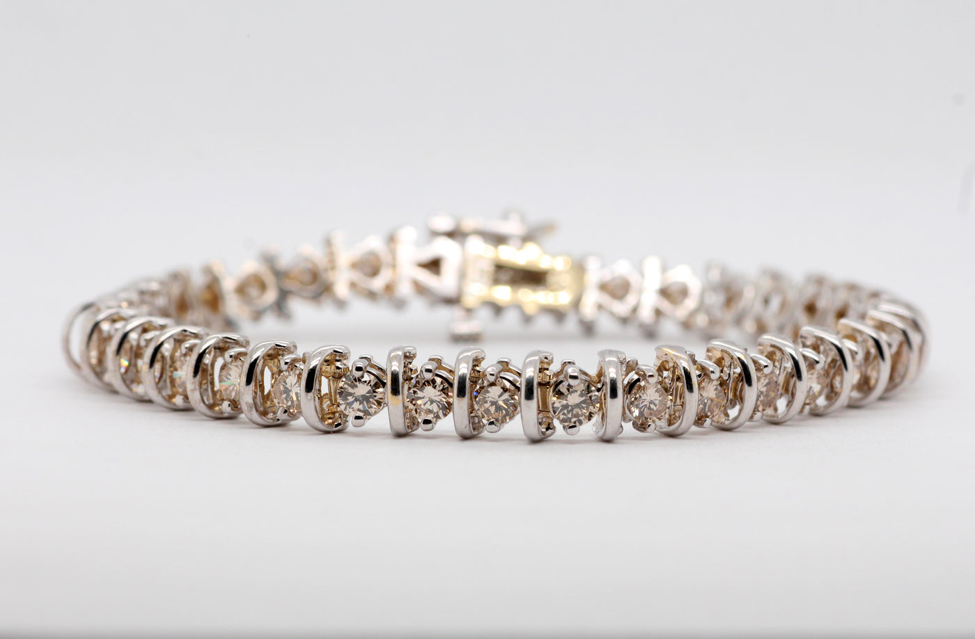 Estate 14KW 5.00 Cttw Diamond Bracelet