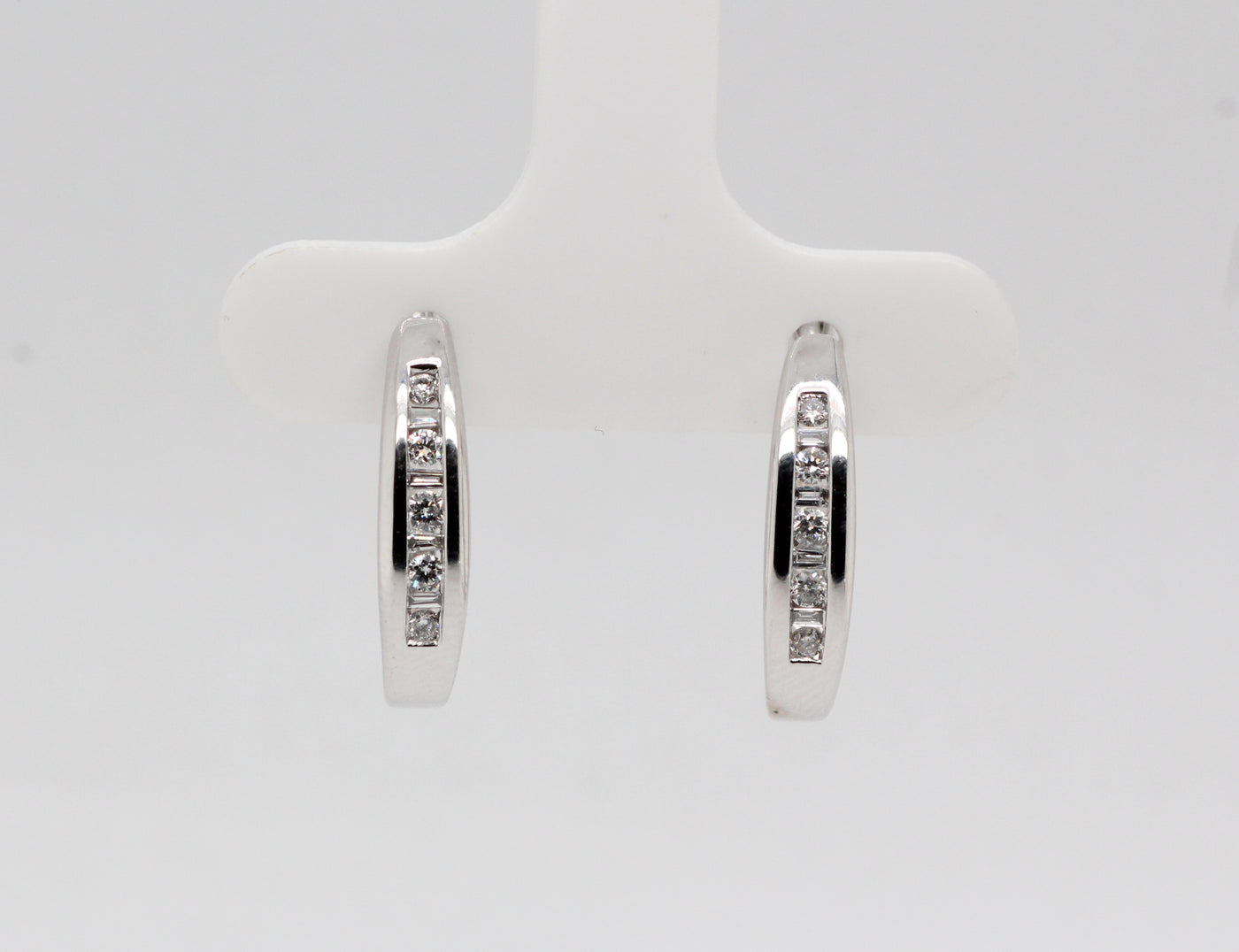 14KW .23 Cttw Diamond Hoop Earrings, G-SI1