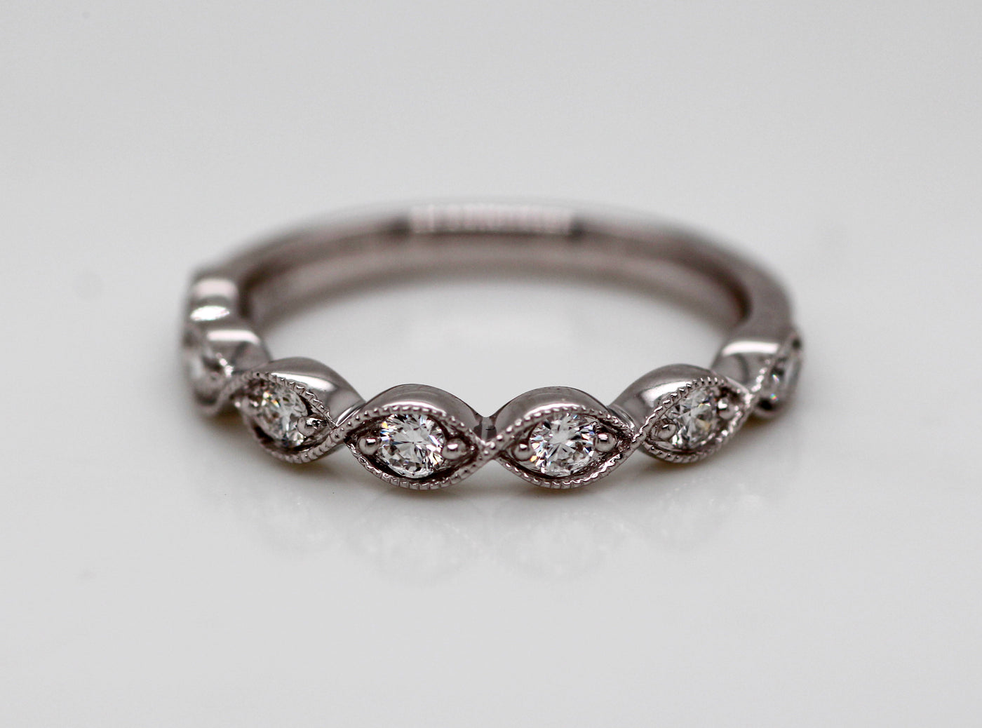14KW .34 CTTW DIAMOND WEDDING BAND