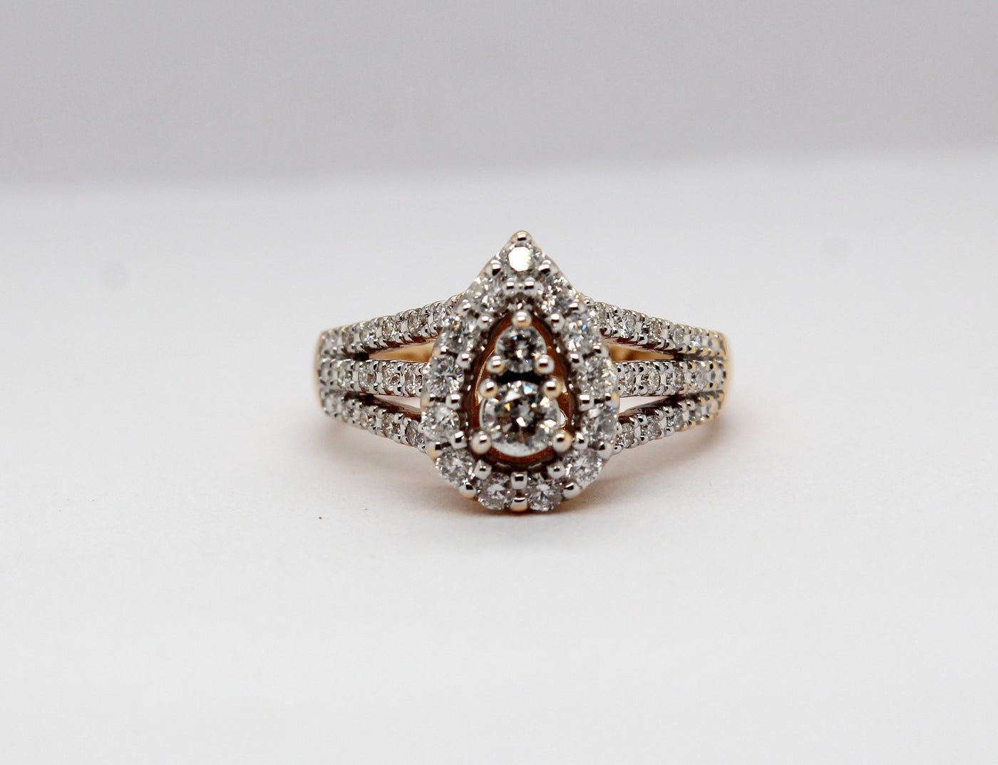 Estate 14KY .75 Cttw Diamond Halo Engagement Ring