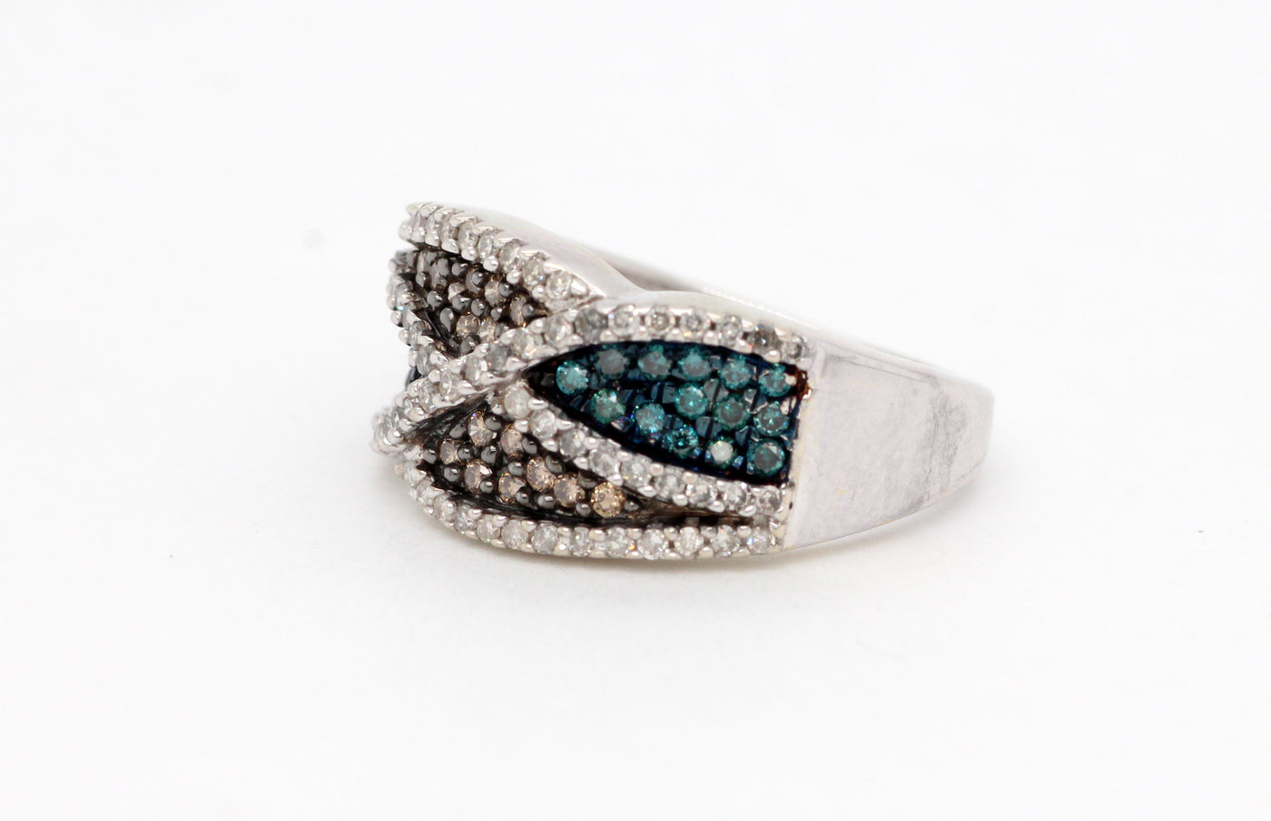 Estate 10KW .94 Cttw Multi Color Diamond Ring