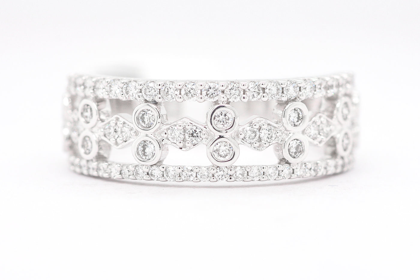 14KW .57 CTTW DIAMOND ANNIVERSARY RING