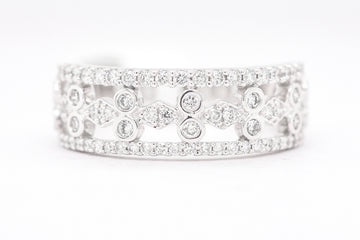 14KW .57 CTTW DIAMOND ANNIVERSARY RING