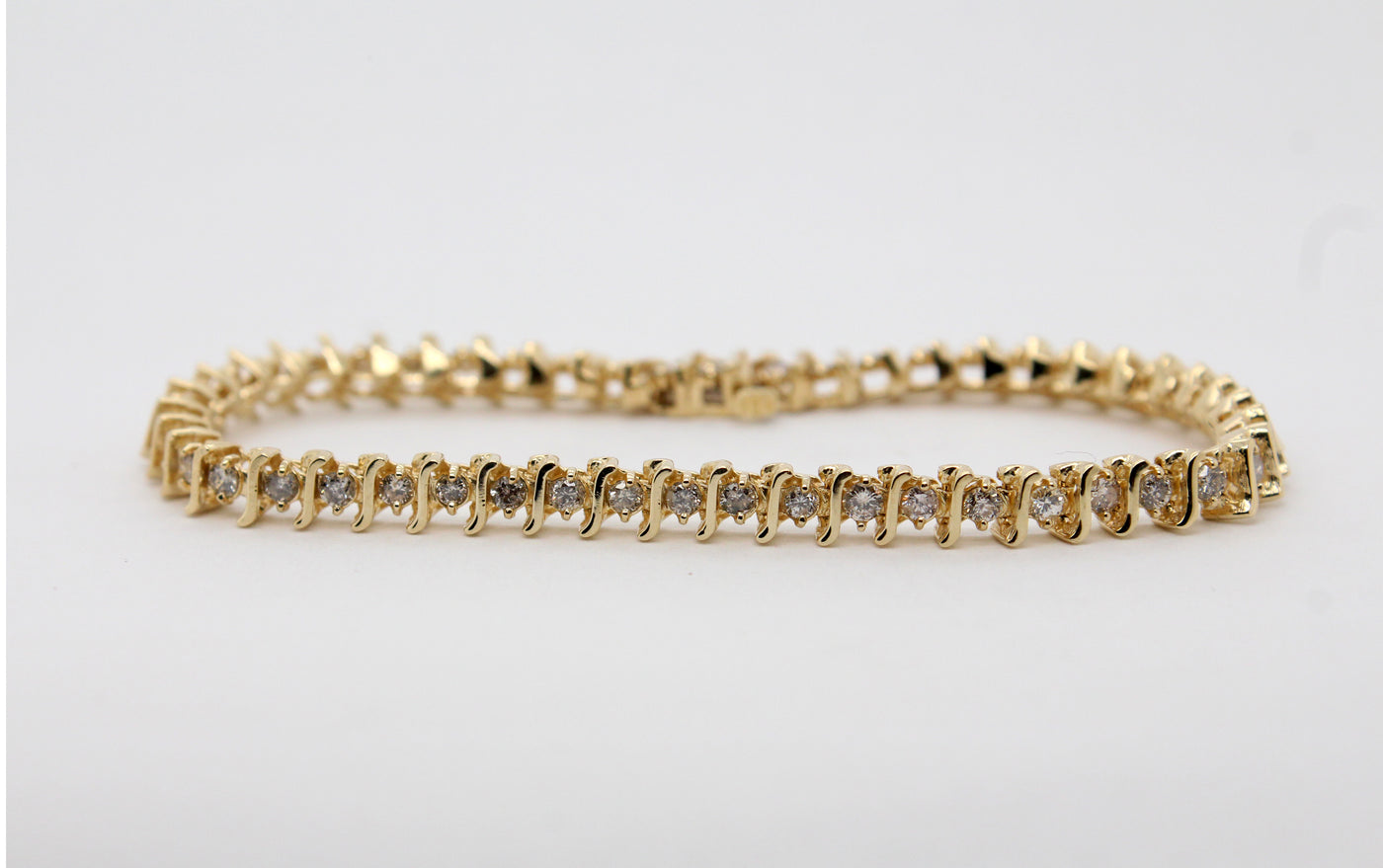 Estate 14KY 2.00 Cttw "S" Link Bracelet I in Color and I1 in Clarity