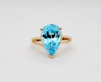 Estate 10KY 6.50 Ct Blue Topaz Ring