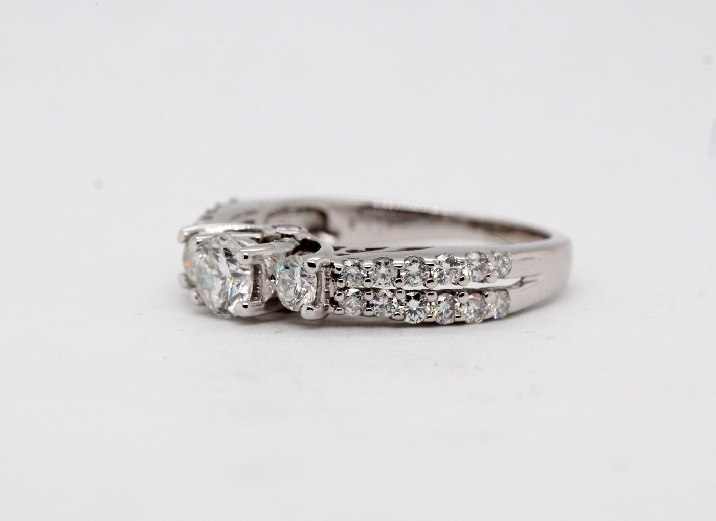 Estate 14KW 1.09 Cttw Diamond 3 Stone Engagement Ring