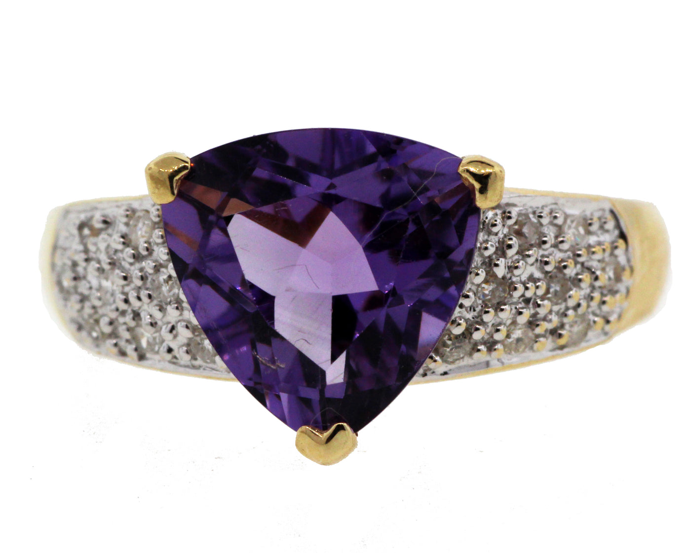 ESTATE 10KY AMETHYST AND DIAMOND RING .15CTTW