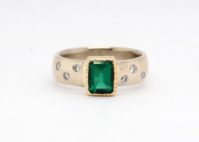 Estate 18KY .90 Ct Synthetic Emerald and Diamond Ring