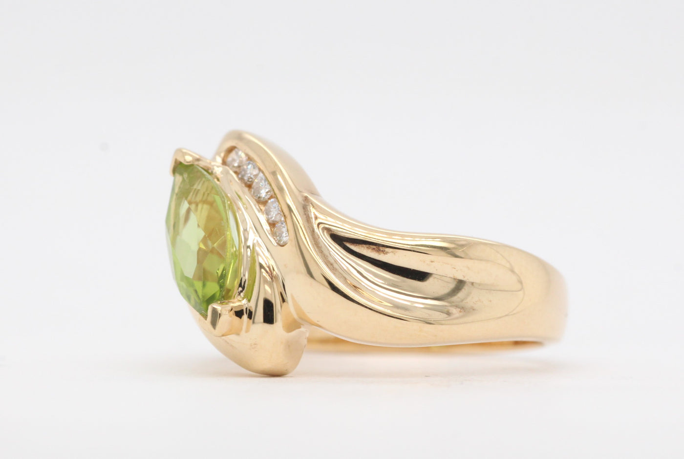 14KY Peridot and Diamond ring