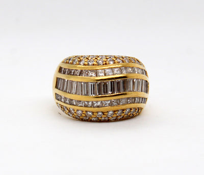 Estate 18KY 3.07 Cttw Diamond JB Star Ring F to G in Color and VS2 in