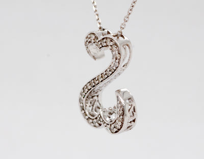 Estate 14KW .25 Cttw Diamond Open Heart Pendant