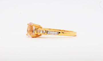 Estate 18Ky Kunzite And Diamond Ring .06 Ctw of Diamonds