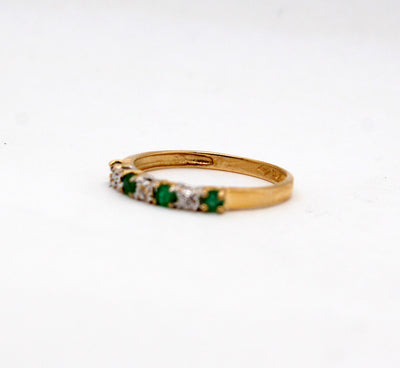 Estate 14KY .15 Cttw Emerald and .02 Cttw Diamond Ring