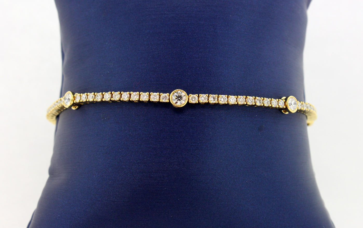 18KY Fashion Diamond Bracelet