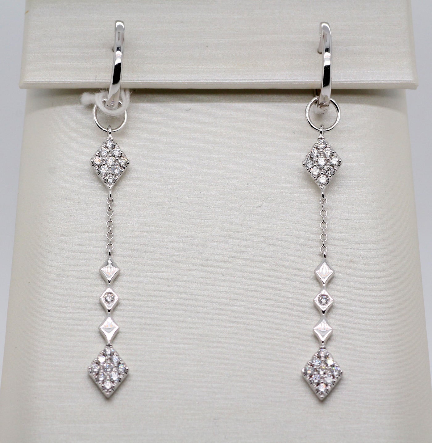 18KW Fashion Diamond Dangle Earrings