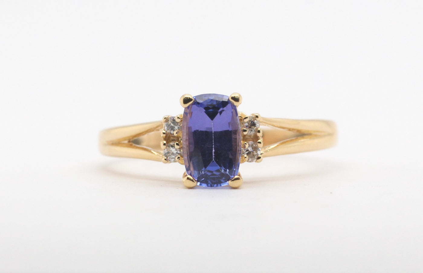 Estate 18KY 1.20 Ct Tanzanite And Diamond Ring