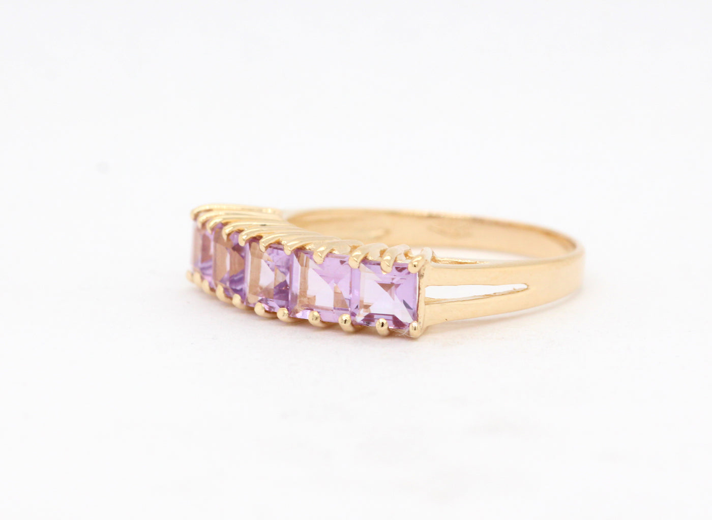 Estate 14KY 1.35 Cttw Amethyst ring