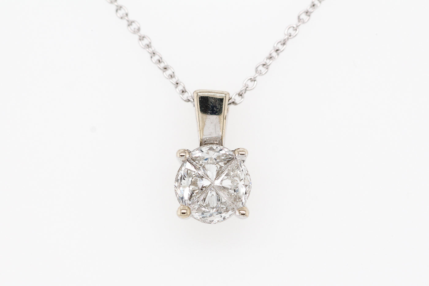 14KW .48 CTTW 4 DIAMOND ROUND LOOK PENDANT