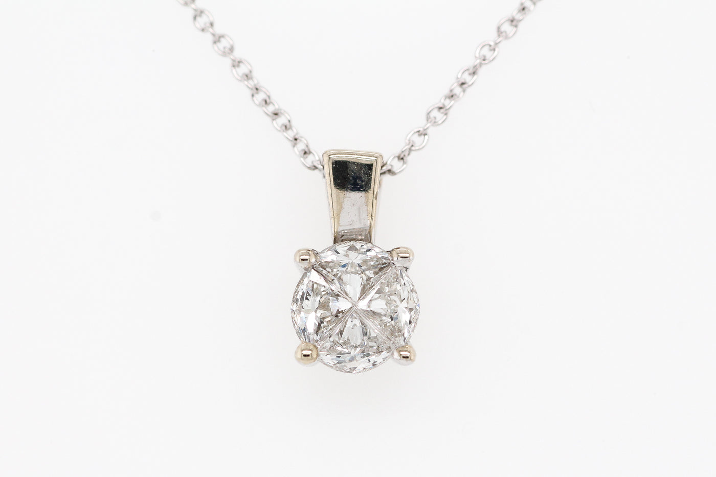 14KW .48 CTTW 4 DIAMOND ROUND LOOK PENDANT image