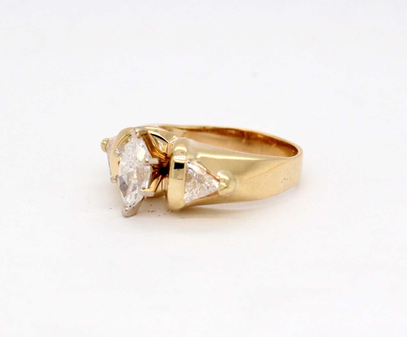 Estate 14KY 1.15 Cttw Diamond 3 Stone Ring