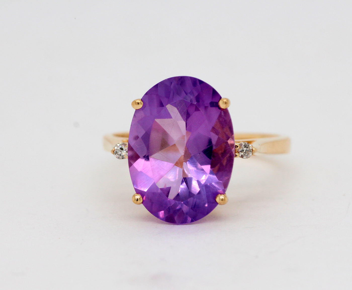 Estate 10KY 5.40 Ct Amethyst and Diamond ring
