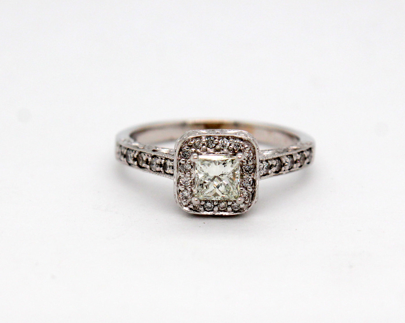 Estate 14KW .76 Cttw Diamond Engagement Ring