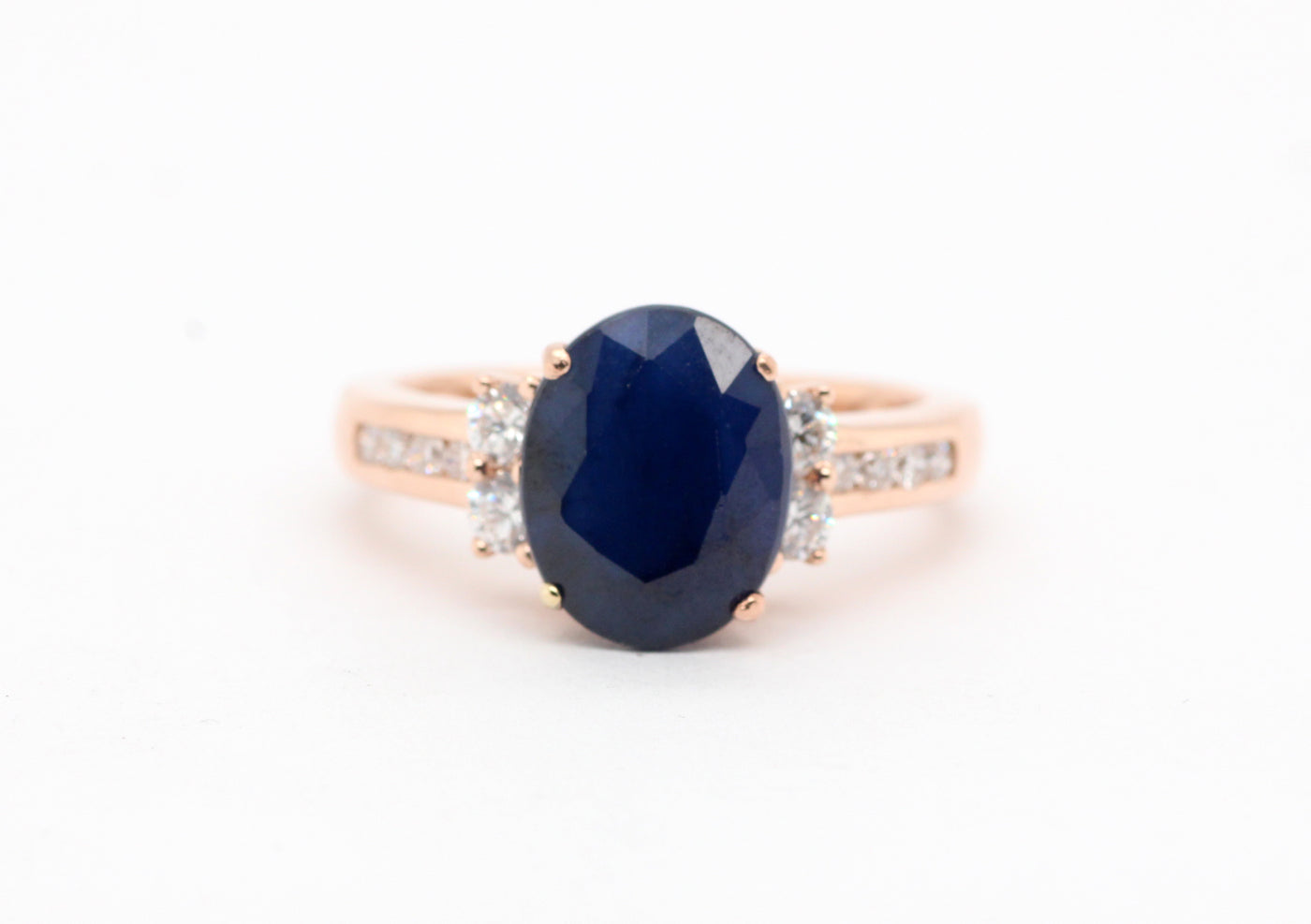 14KR 4.52 CT Sapphire and Diamond Ring