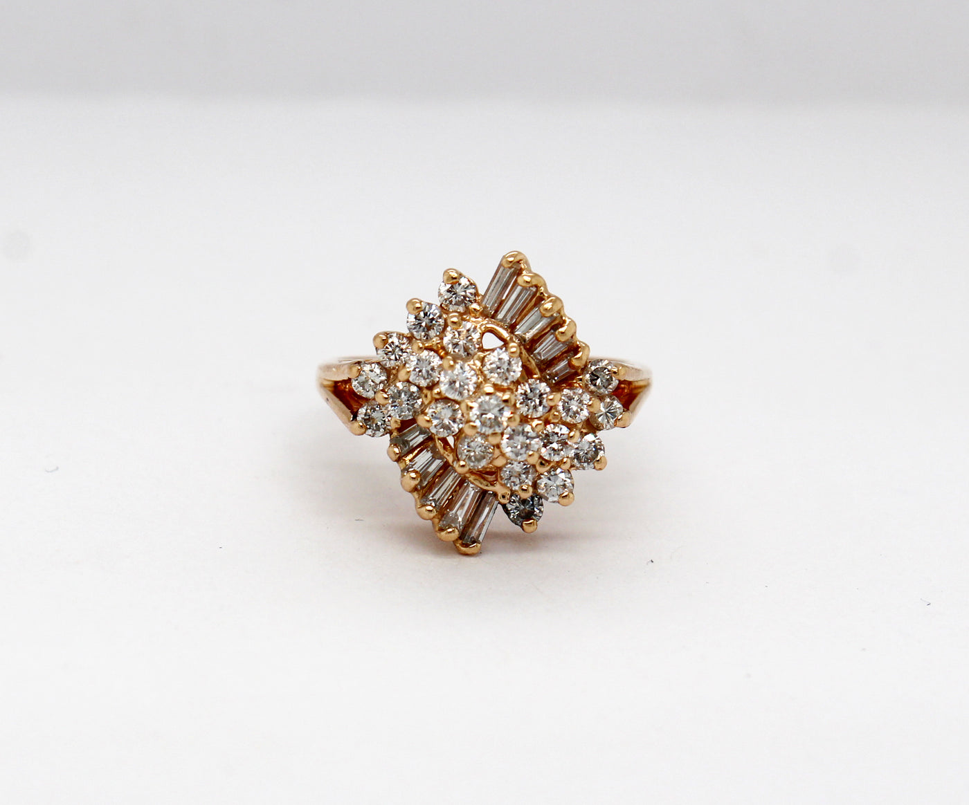 Estate 14KY .80 Cttw Diamond Cluster Ring H in Color and SI1 in Claity