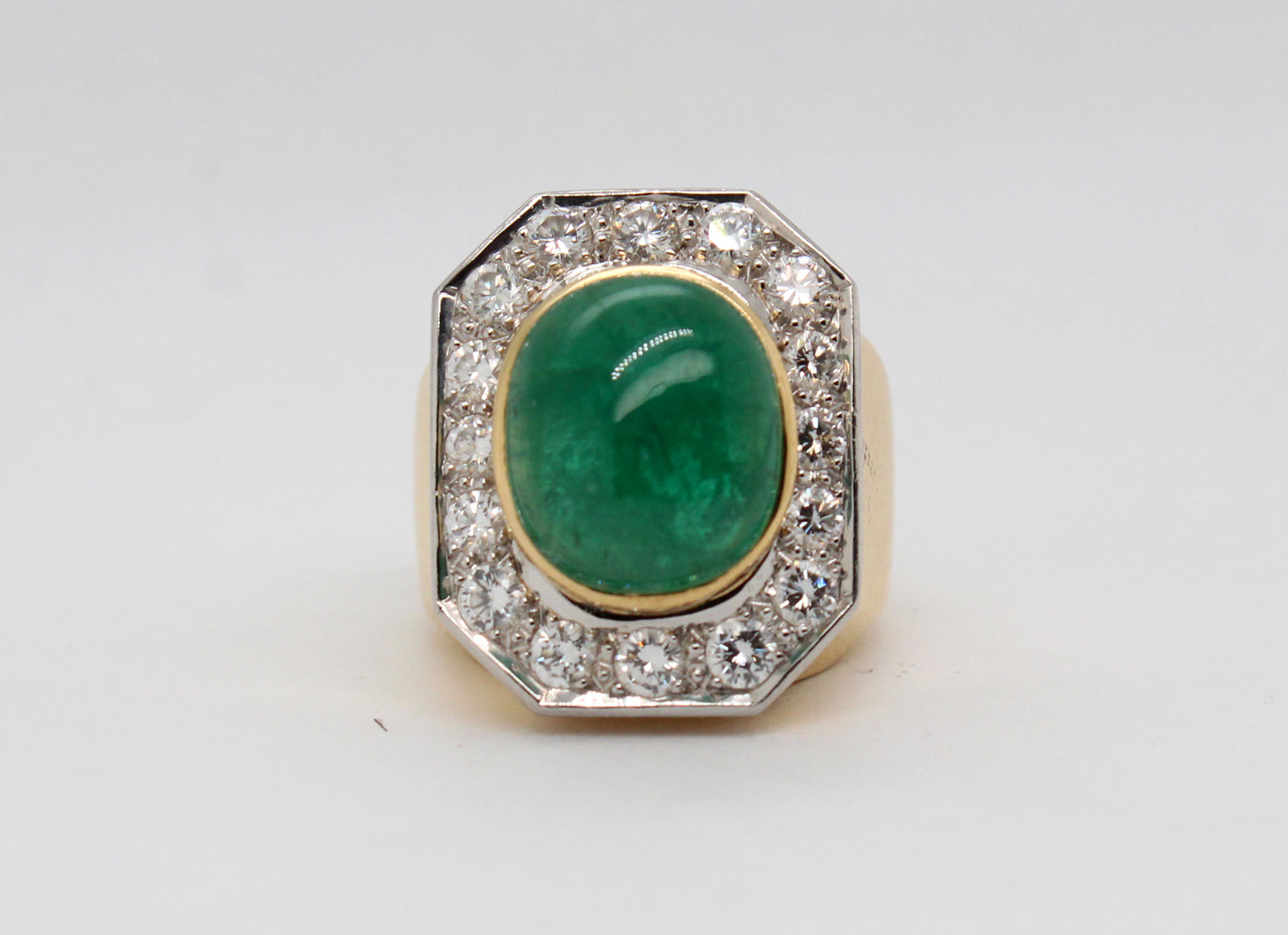 Estate  18KTT 8.5 Ct Emerald and .75 Cttw Diamond Ring G in Color and