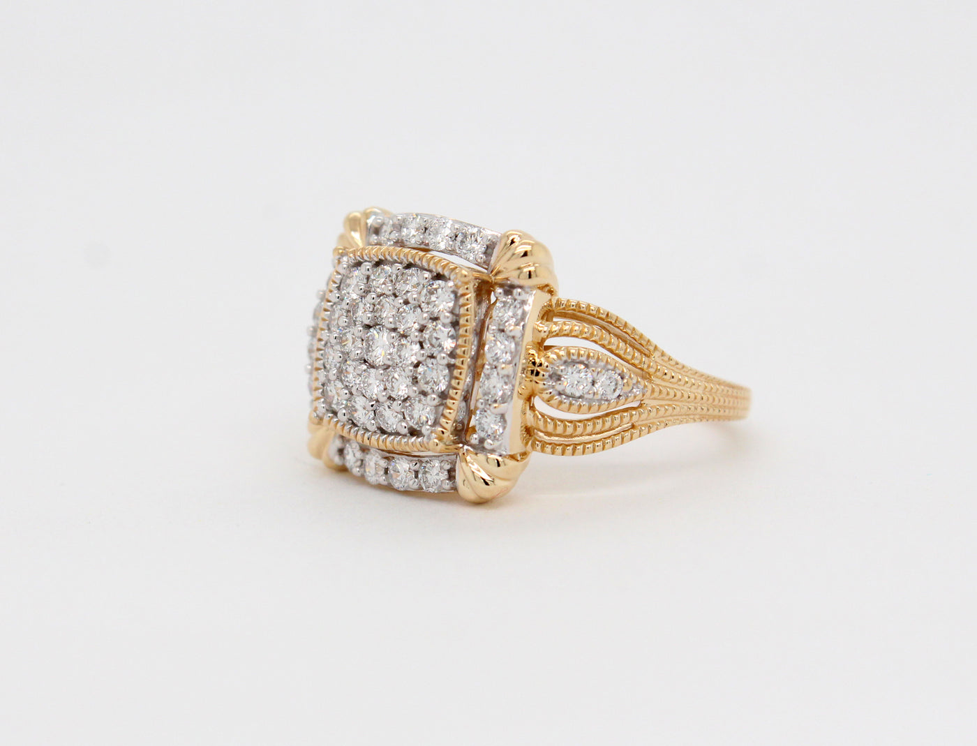Estate 10KY .85 Cttw Diamond Ring