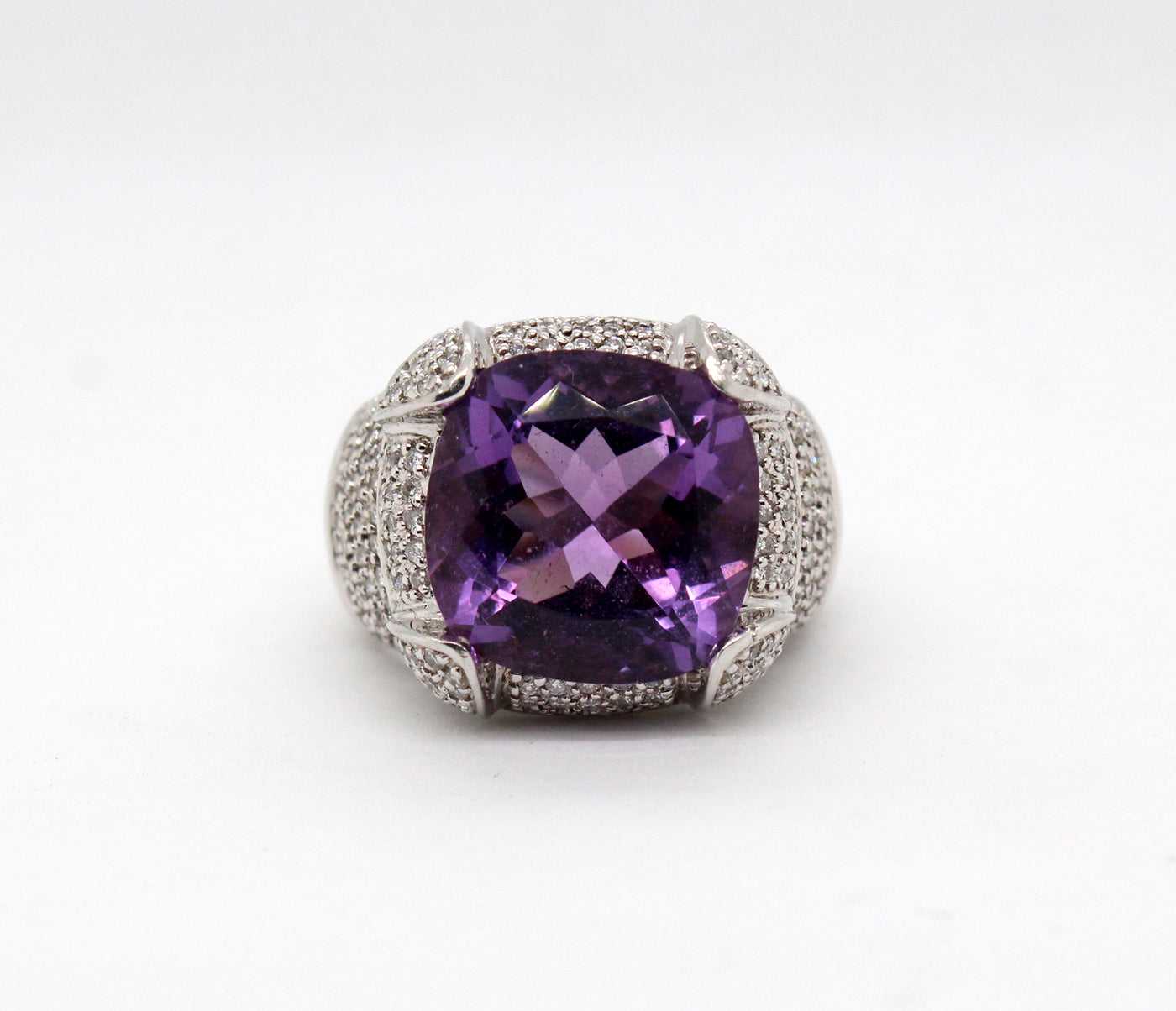 Estate 14KW 13.00 Ct Amethyst and 1.65 Cttw Diamond Ring  I in Color a