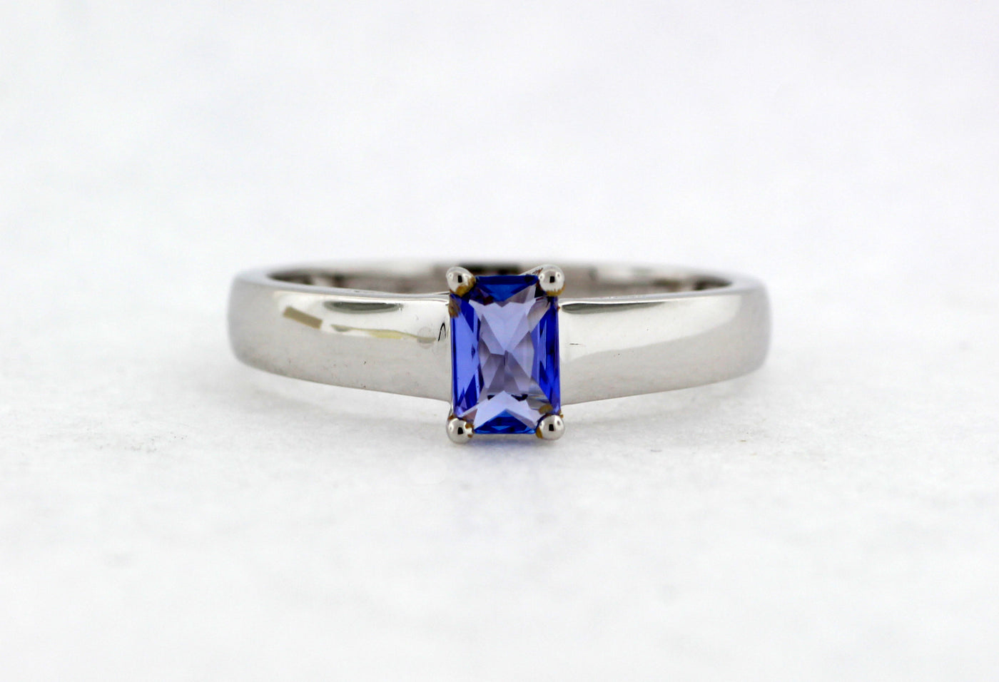14KW .60 CTTW TANZANITE RING