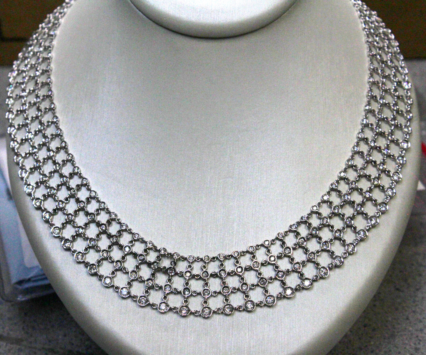 18KW 7.51 Cttw Diamond Necklace