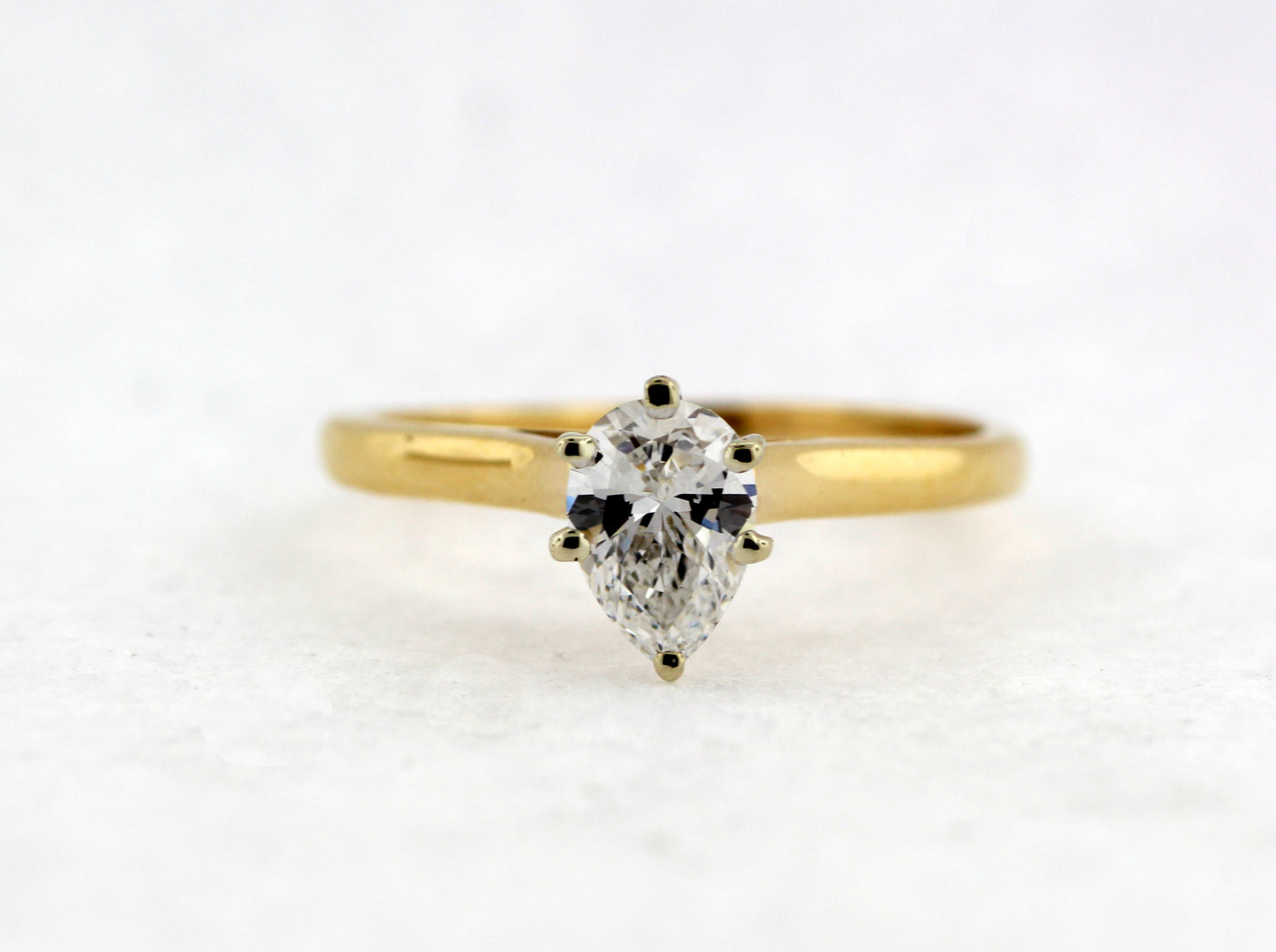 14KY .65 CT PEAR SHAPED DIAMOND SOLITAIRE RING G-VS1
