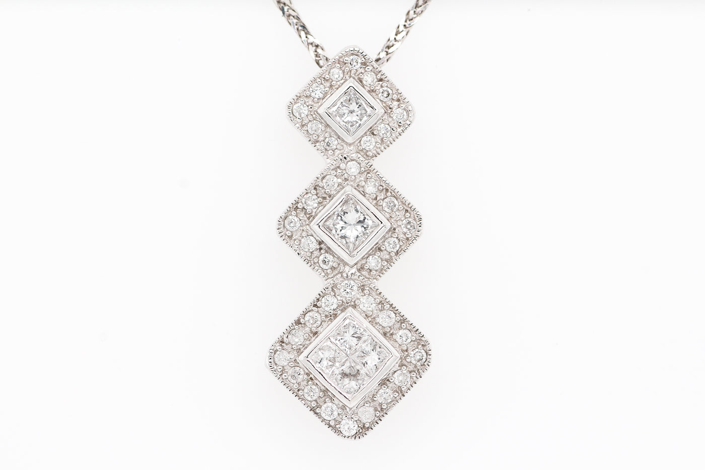 14KW 3/4CTTW DIAMOND PENDANT