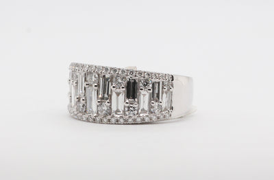 18KW 2.18 Cttw Diamond Ring
