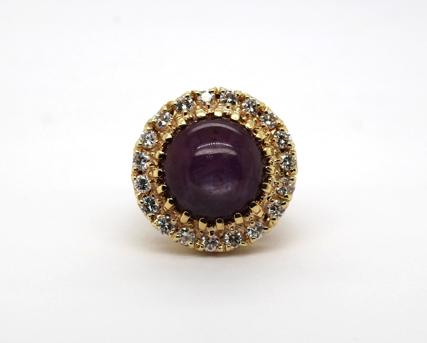 Estate 18KY 20.00 Ct Star Ruby and 1.65 Cttw Diamond Ring