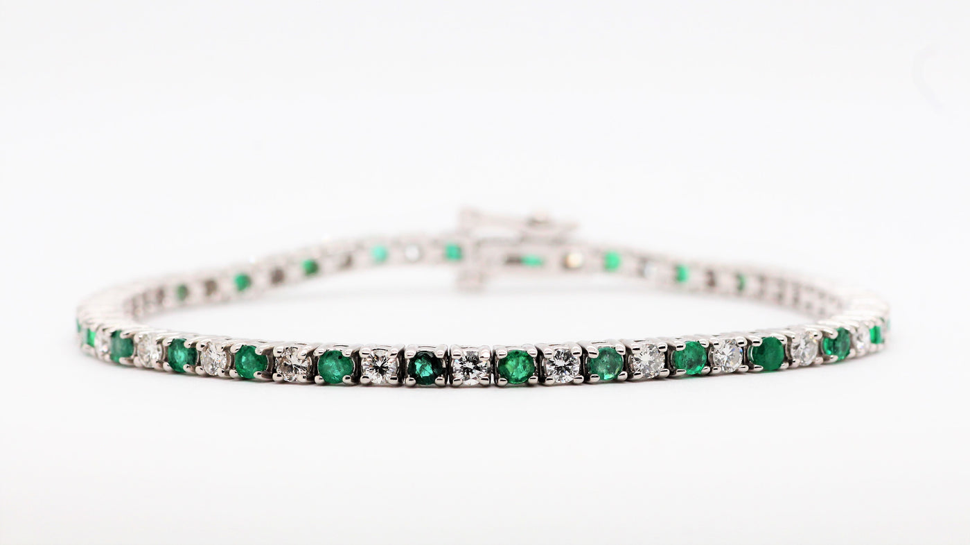 14Kw Emerald And Diamond Line Bracelet