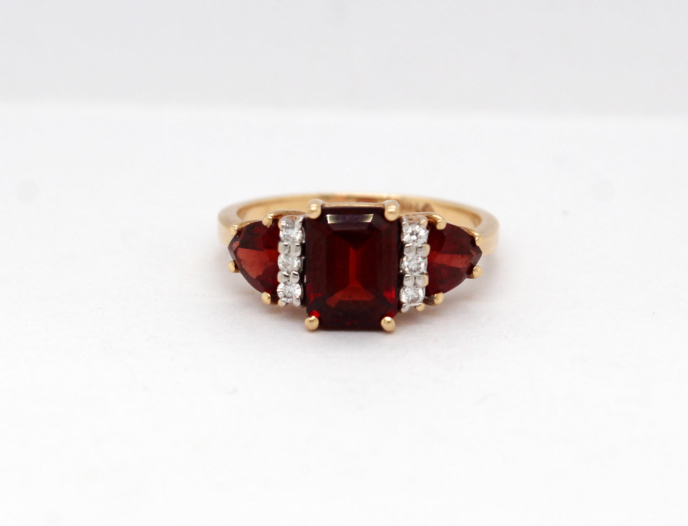 Estate 18KY 3.00 Cttw Garnet and .06 Cttw Diamond Ring H in Color and