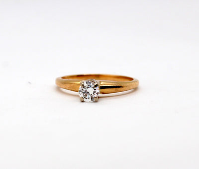 14KY .30 Ct Diamond Solitaire Ring H in Color and SI1 in Clarity